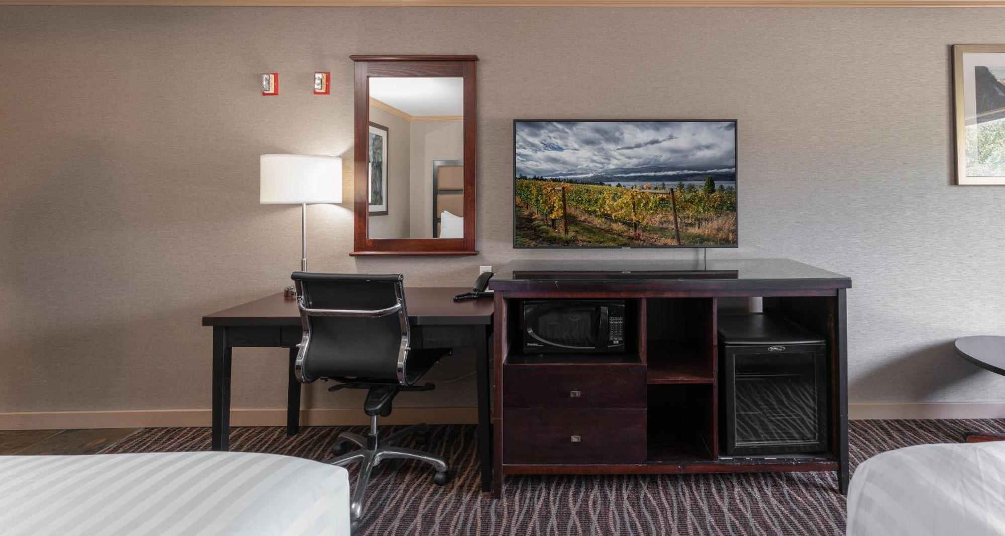 Prestige Radium Hot Springs Resort, Worldhotels Crafted Eksteriør bilde